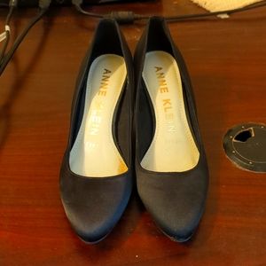 Anne Klein black satin effect kitten heels